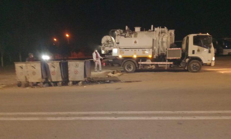 صورة لرش المبيدات